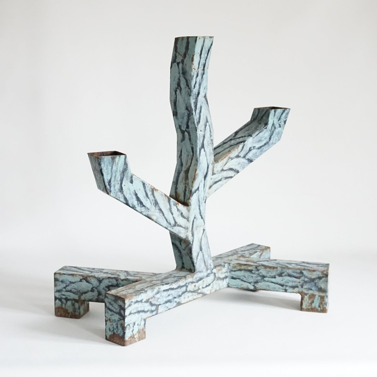 Arbre brutaliste