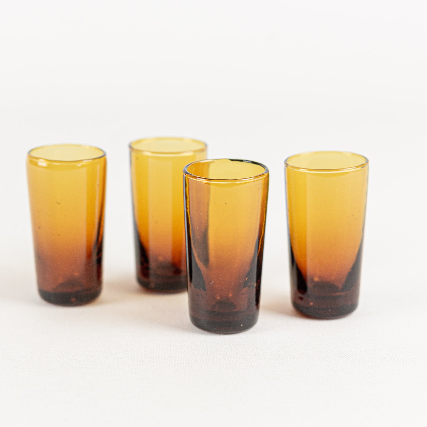 4 petits verres brun
