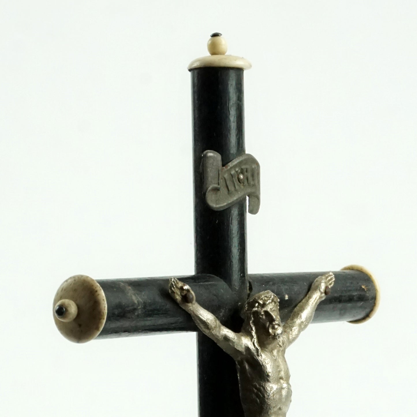 Crucifix noir